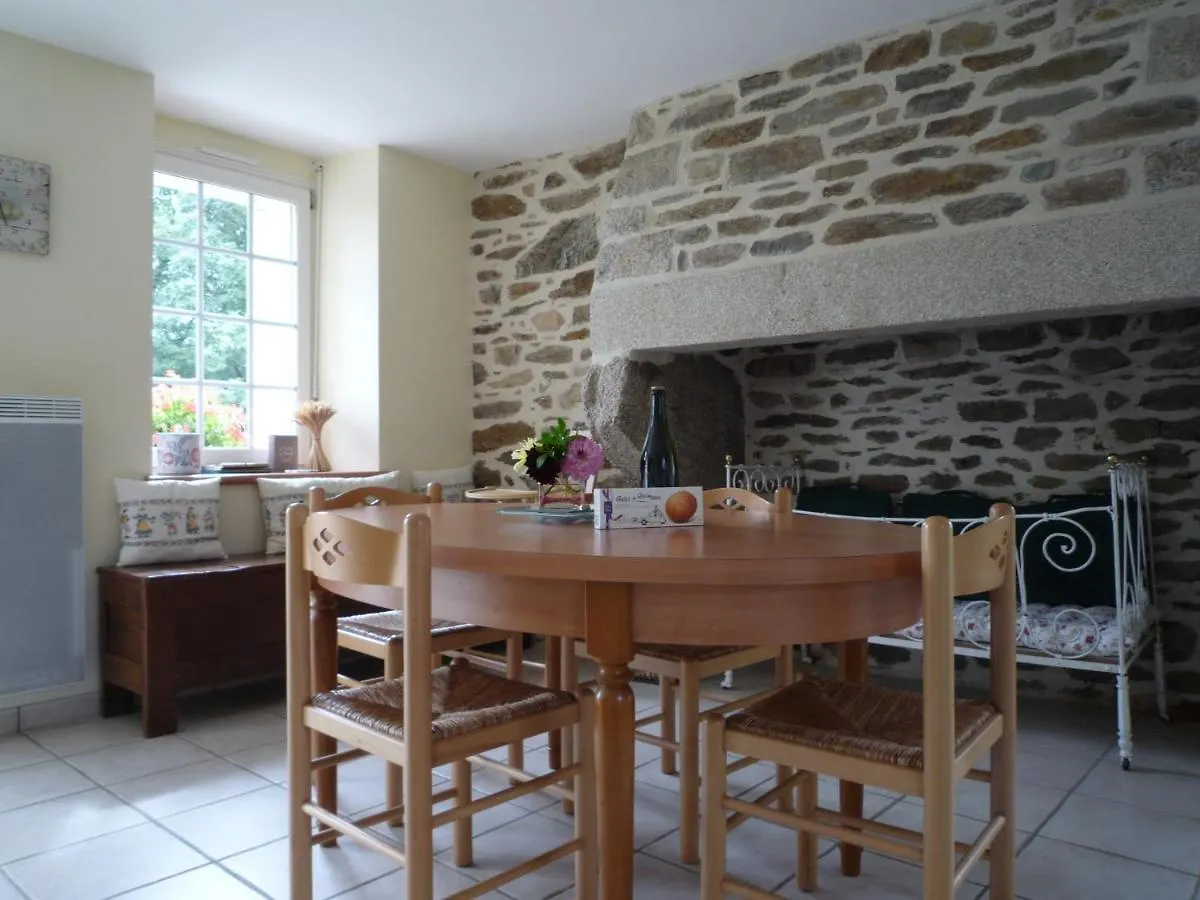 Prázdninový dům L'If Charmante Petite Maison Bretonne Scrignac Francie