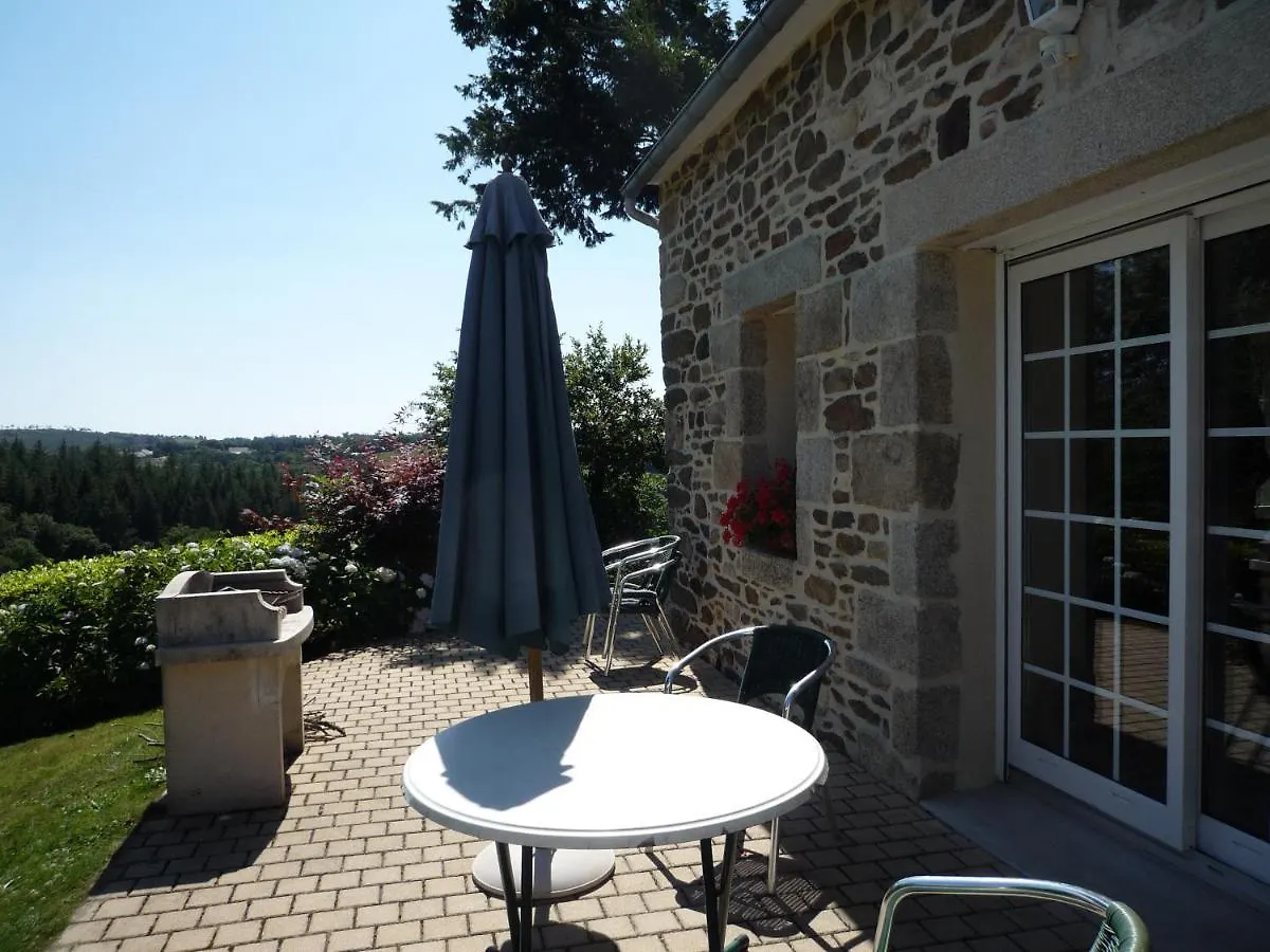 L'If Charmante Petite Maison Bretonne Scrignac